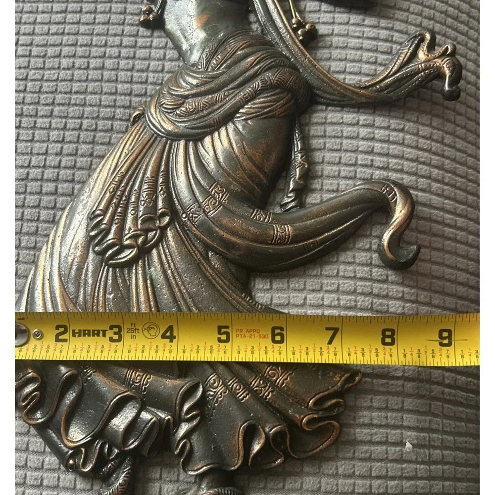 Metal India Moroccan Lady Woman Wall Décor Wall Hanging Exotic Holding Pot Dress